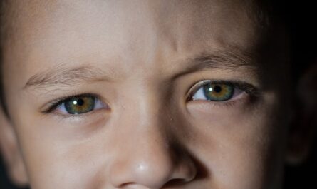Ортокератология: Революционный подход к лечению зрения детей